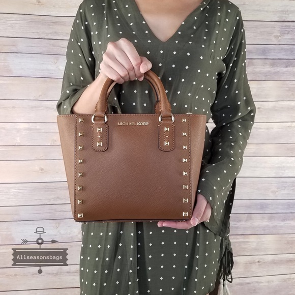 Michael kors small Sandrine stud luggage crossbody - Picture 2 of 8